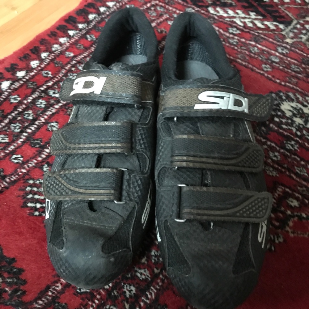 SIDI clipless pedal cycling shoes